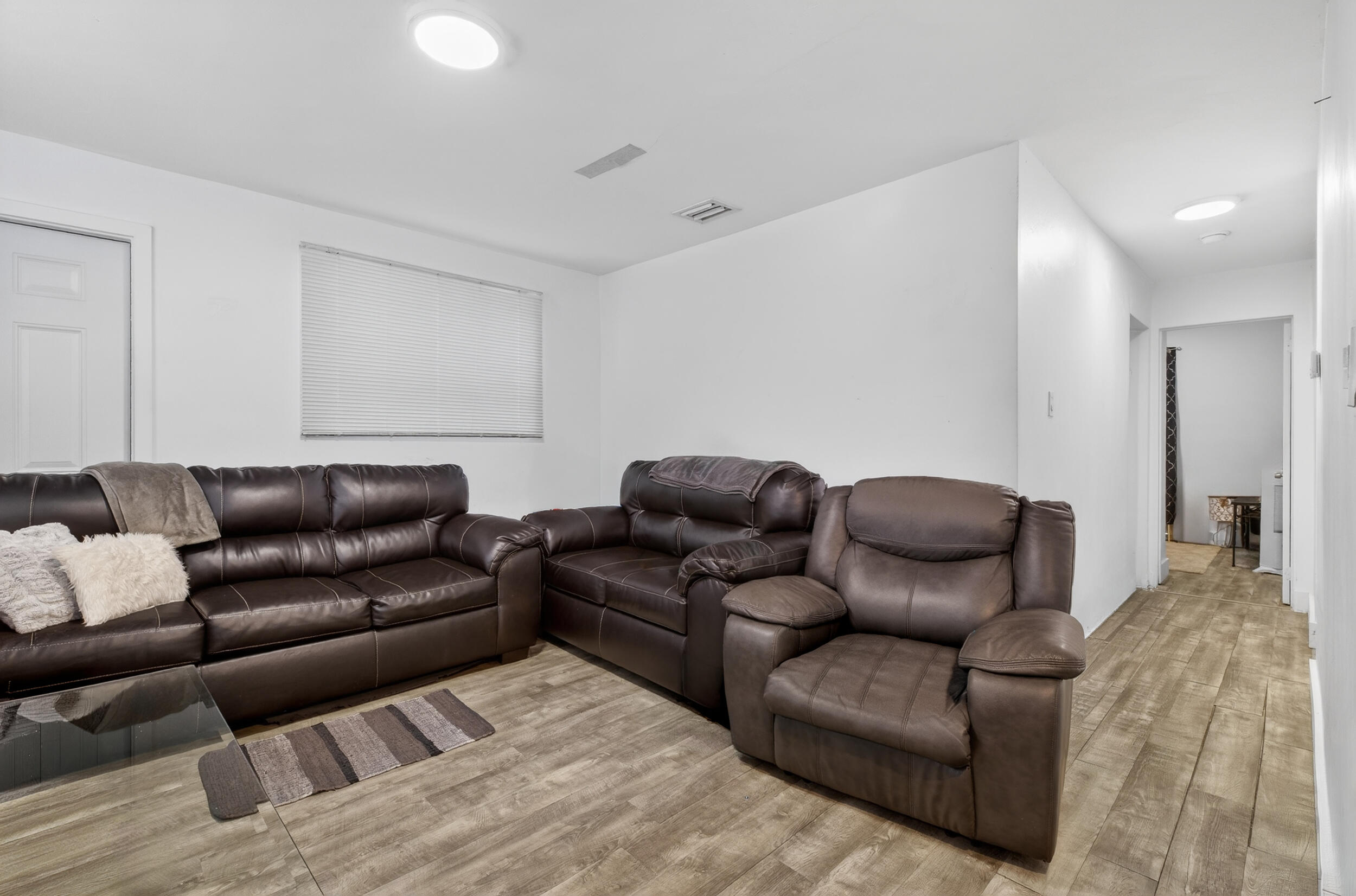 726 Phippen Waiters Road Dania Beach, FL 33004 - Photo 18 of 19 cmmedia-32