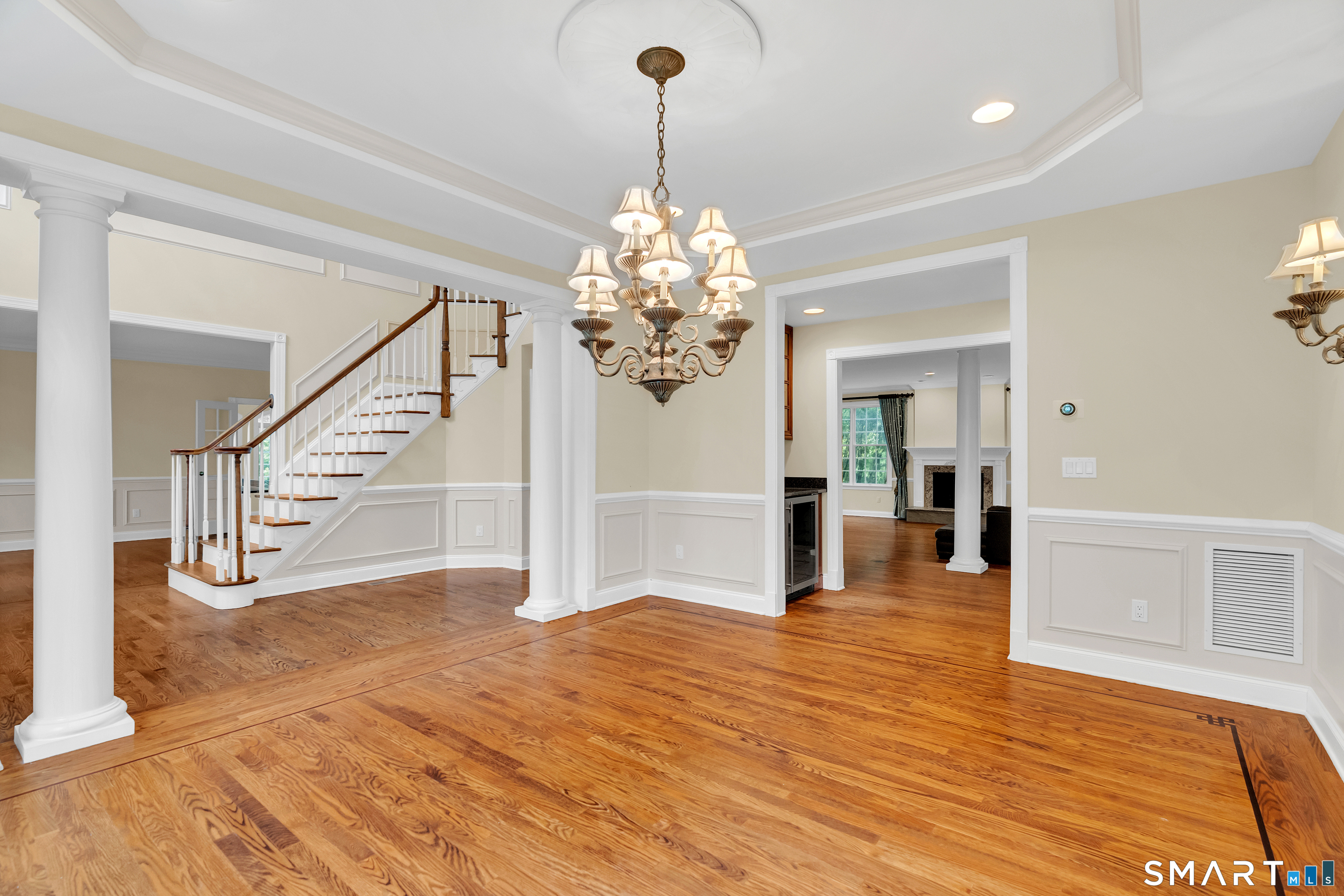 105 Beecher Road Woodbridge, CT 06525 - Photo 6 of 40