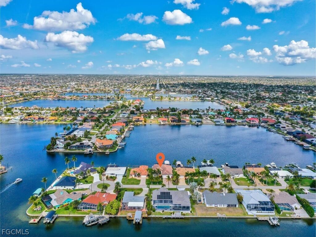 511 Southwest 53rd Terrace Cape Coral, FL 33914 - Photo 4 of 48