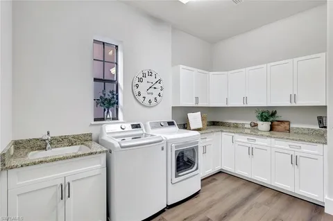 $1,500,000 | 5717 Hammock Isles Drive, Naples, FL 34119