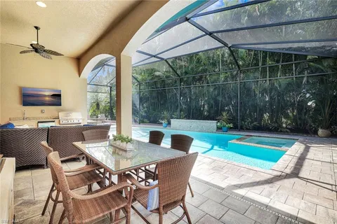 $1,500,000 | 5717 Hammock Isles Drive, Naples, FL 34119