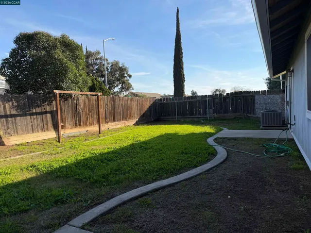 $2,000 | 2510 Peppertree Drive, Merced, CA 95348