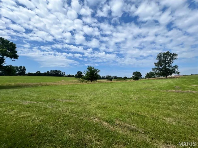 $295,000 | 18549 State Road, Richland, MO 65556