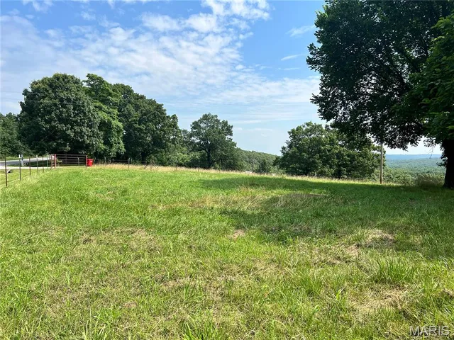 $295,000 | 18549 State Road, Richland, MO 65556