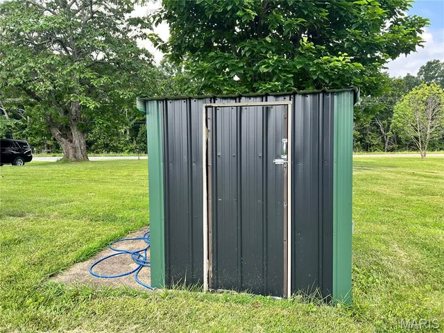 $295,000 | 18549 State Road, Richland, MO 65556