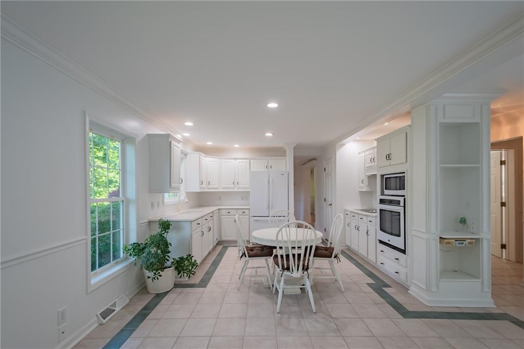 5232 Middle Road Gibsonia, PA 15044 - Photo 6 of 25 Gallery Image 6
