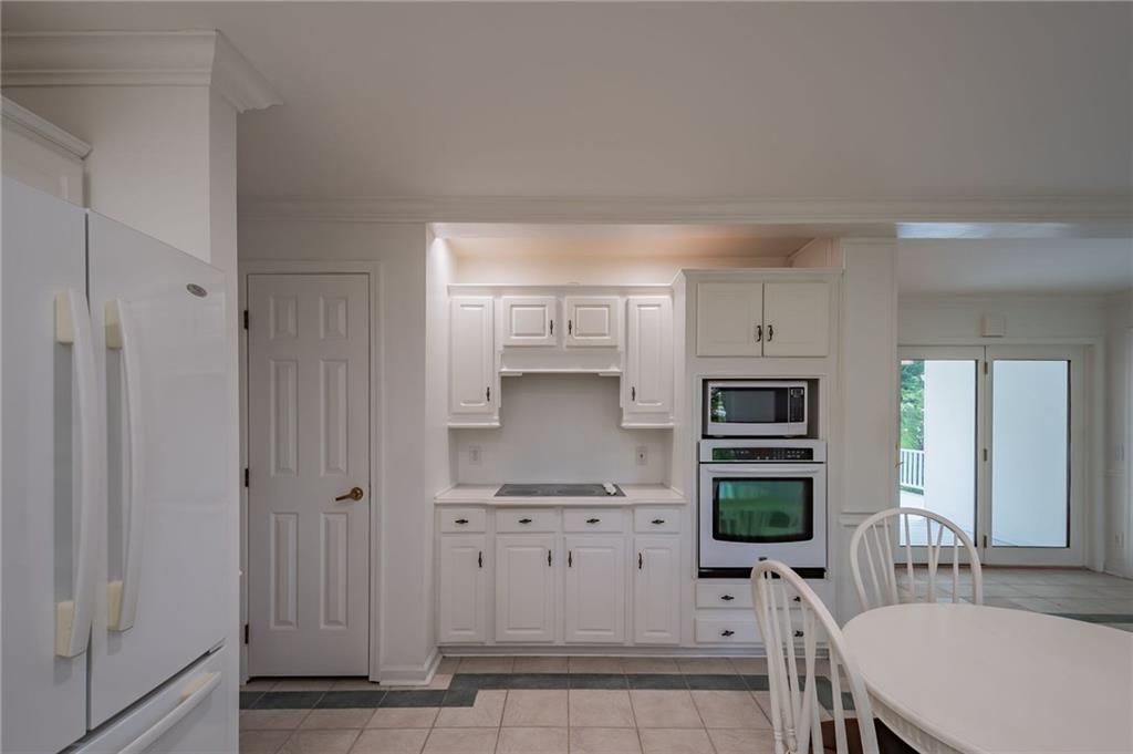 5232 Middle Road Gibsonia, PA 15044 - Photo 8 of 25 Gallery Image 8