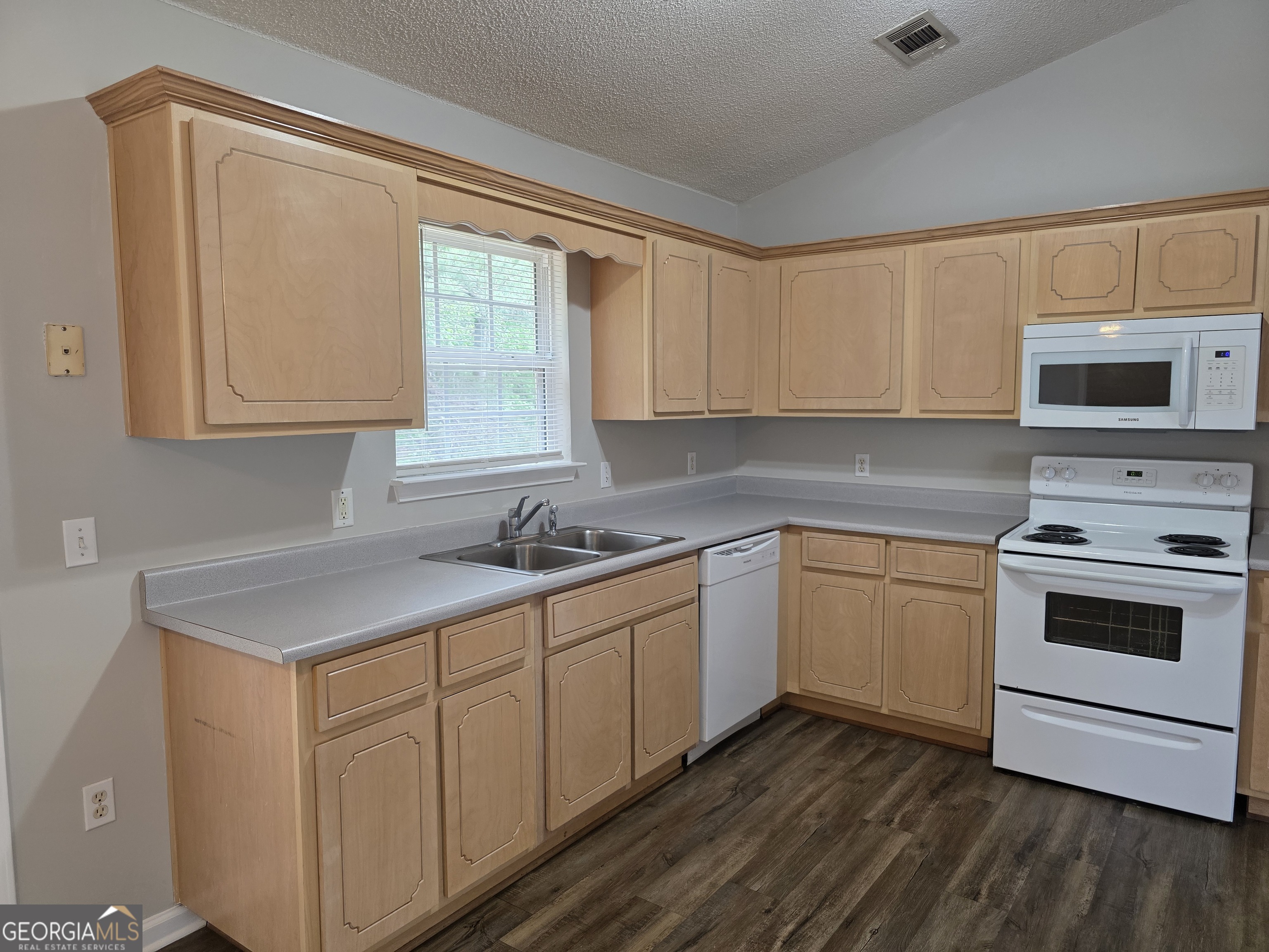 200 Deer Road Springfield, GA 31329 - Photo 5 of 20