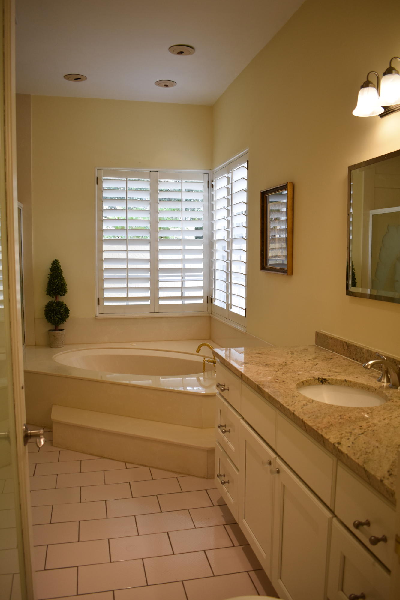 5866 Harrington Way Boca Raton, FL 33496 - Photo 15 of 25 Master Bath