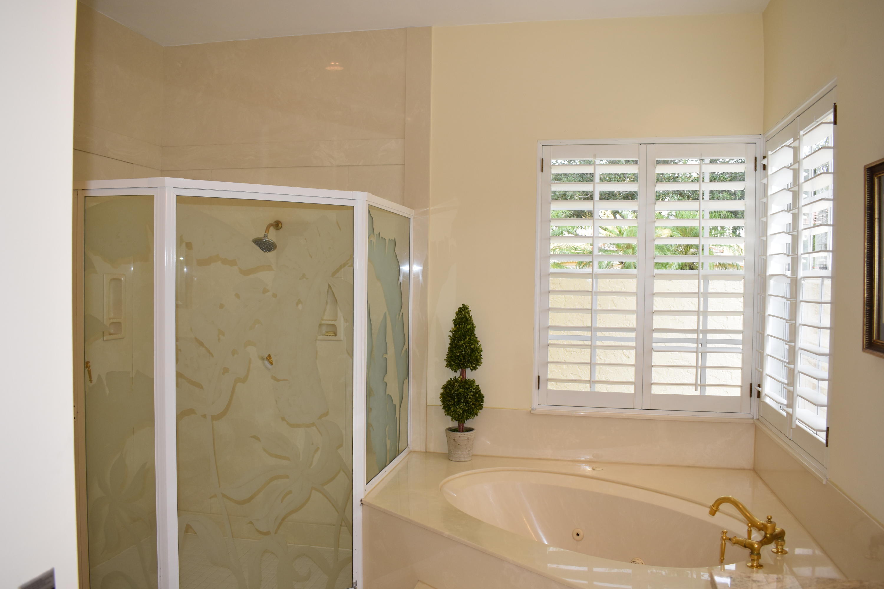 5866 Harrington Way Boca Raton, FL 33496 - Photo 16 of 25 Master Bath