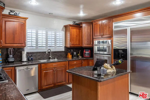 $2,395,000 | 5912 South Halm Avenue, Los Angeles, CA 90056