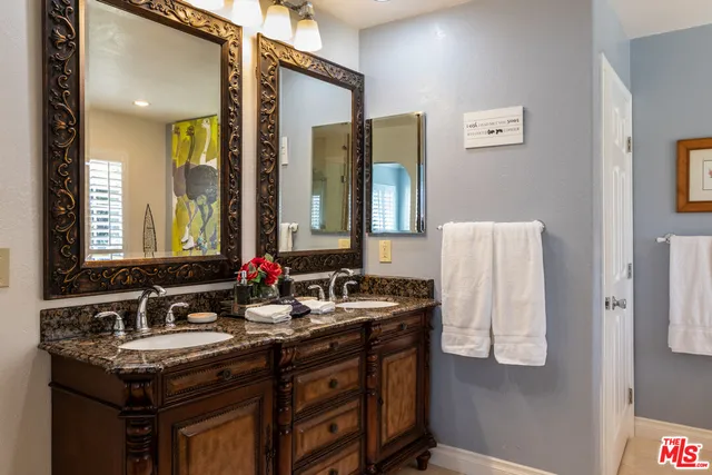 $2,395,000 | 5912 South Halm Avenue, Los Angeles, CA 90056