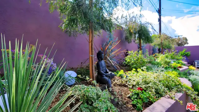 $2,395,000 | 5912 South Halm Avenue, Los Angeles, CA 90056