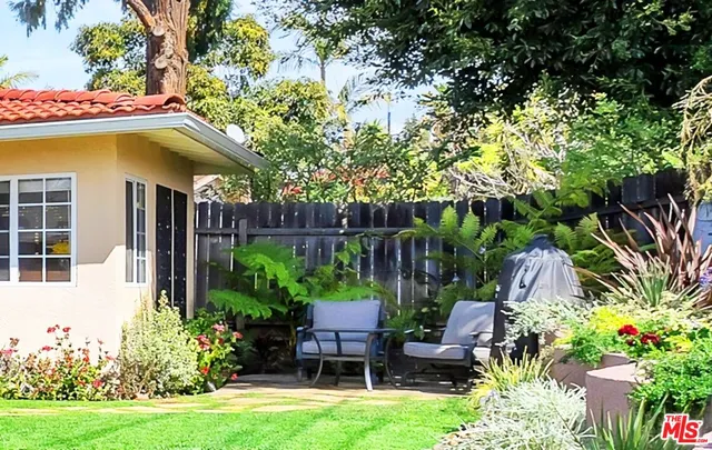 $2,395,000 | 5912 South Halm Avenue, Los Angeles, CA 90056