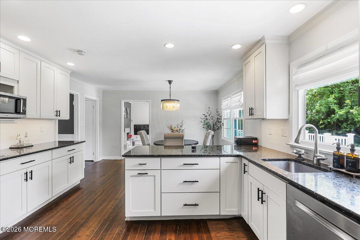 16 Newcastle Road Freehold, NJ 07728 - Photo 14 of 32 16-Kitchen