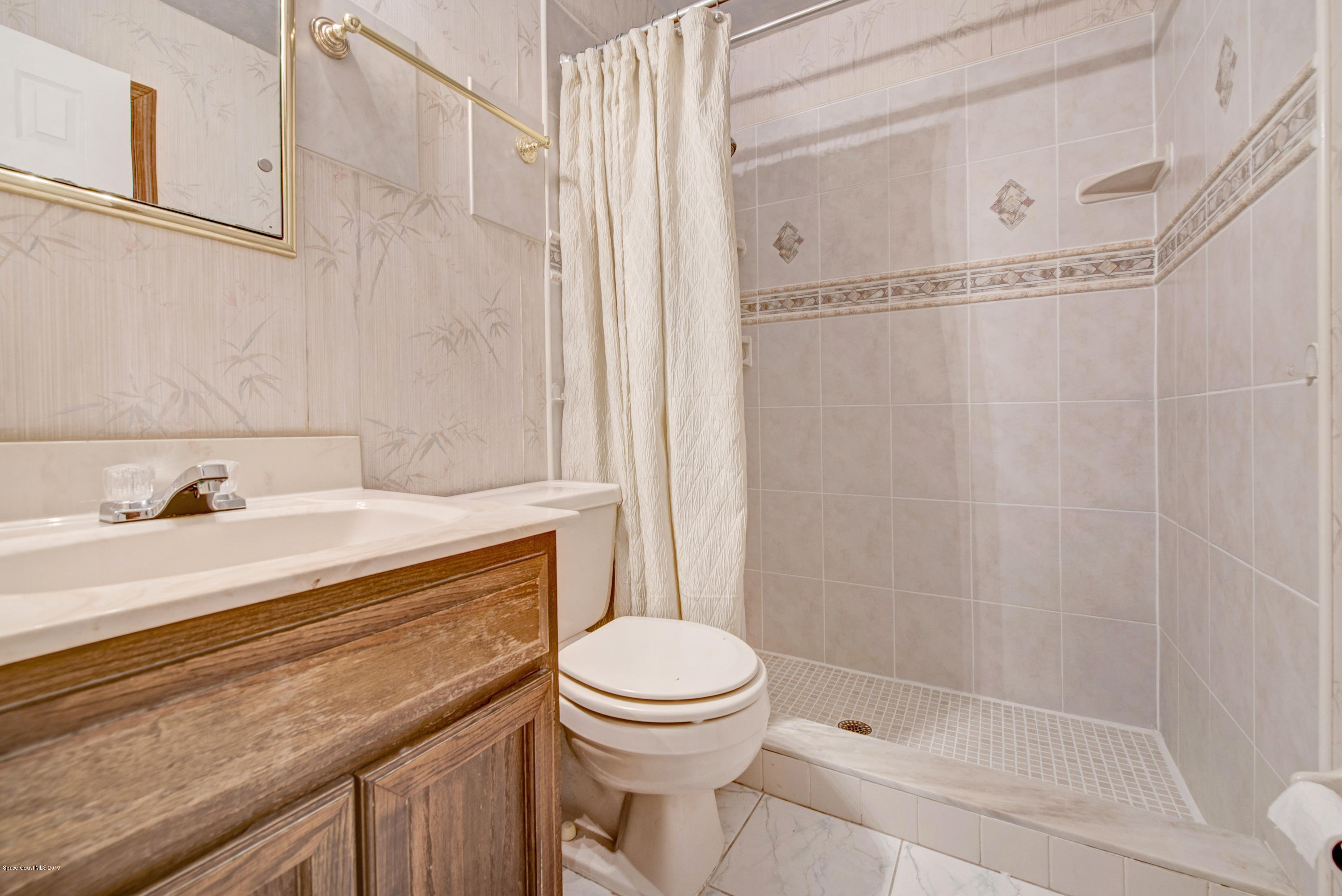 993 Cherokee Road Southeast Palm Bay, FL 32909 - Photo 15 of 35 Master Bath
