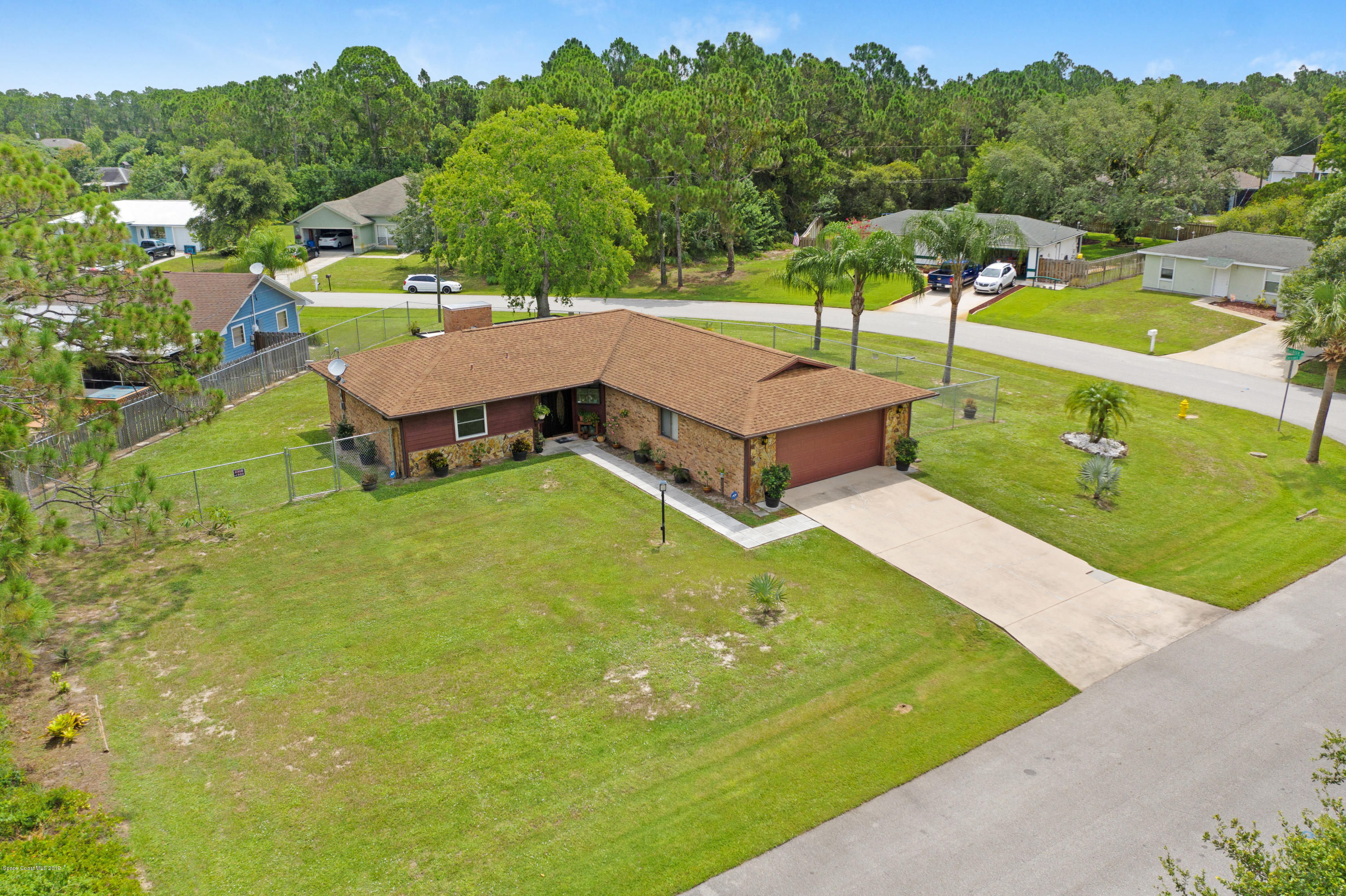 993 Cherokee Road Southeast Palm Bay, FL 32909 - Photo 25 of 35 Brick Exterior