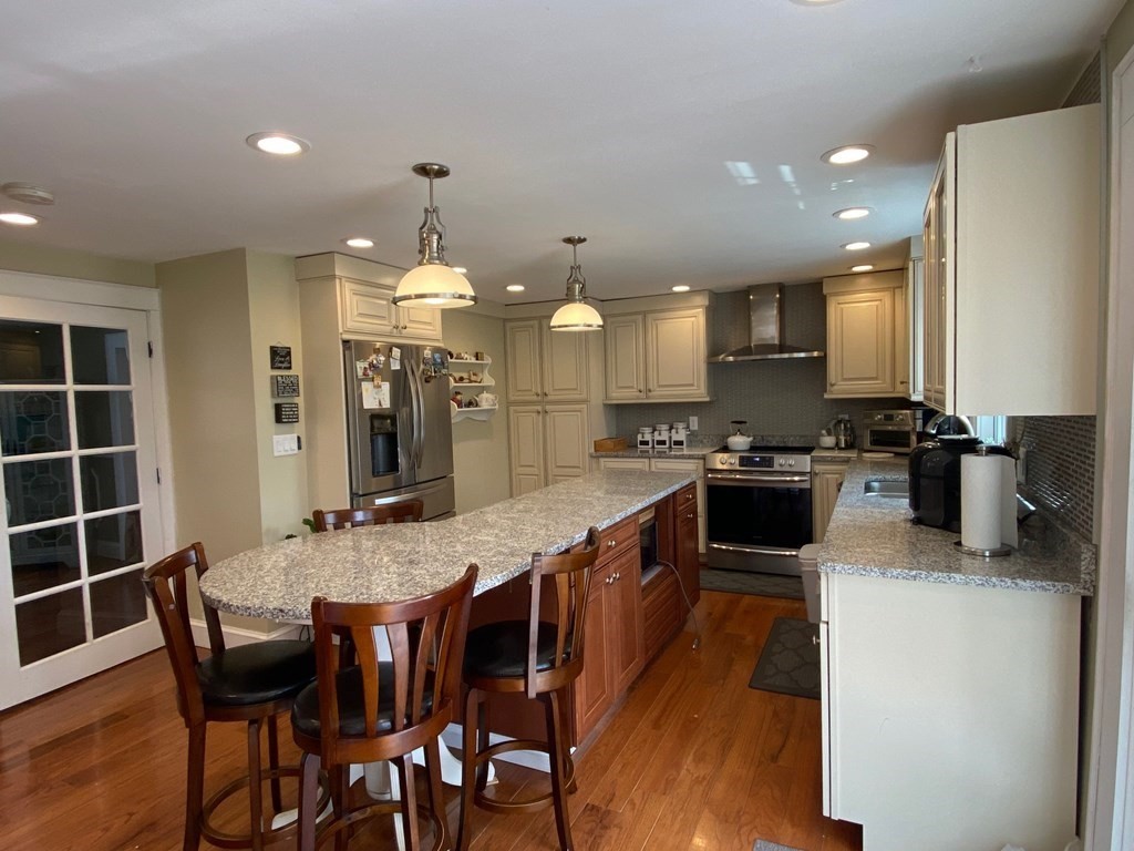 21 Fortune Road Woburn, MA 01801 - Photo 3 of 28
