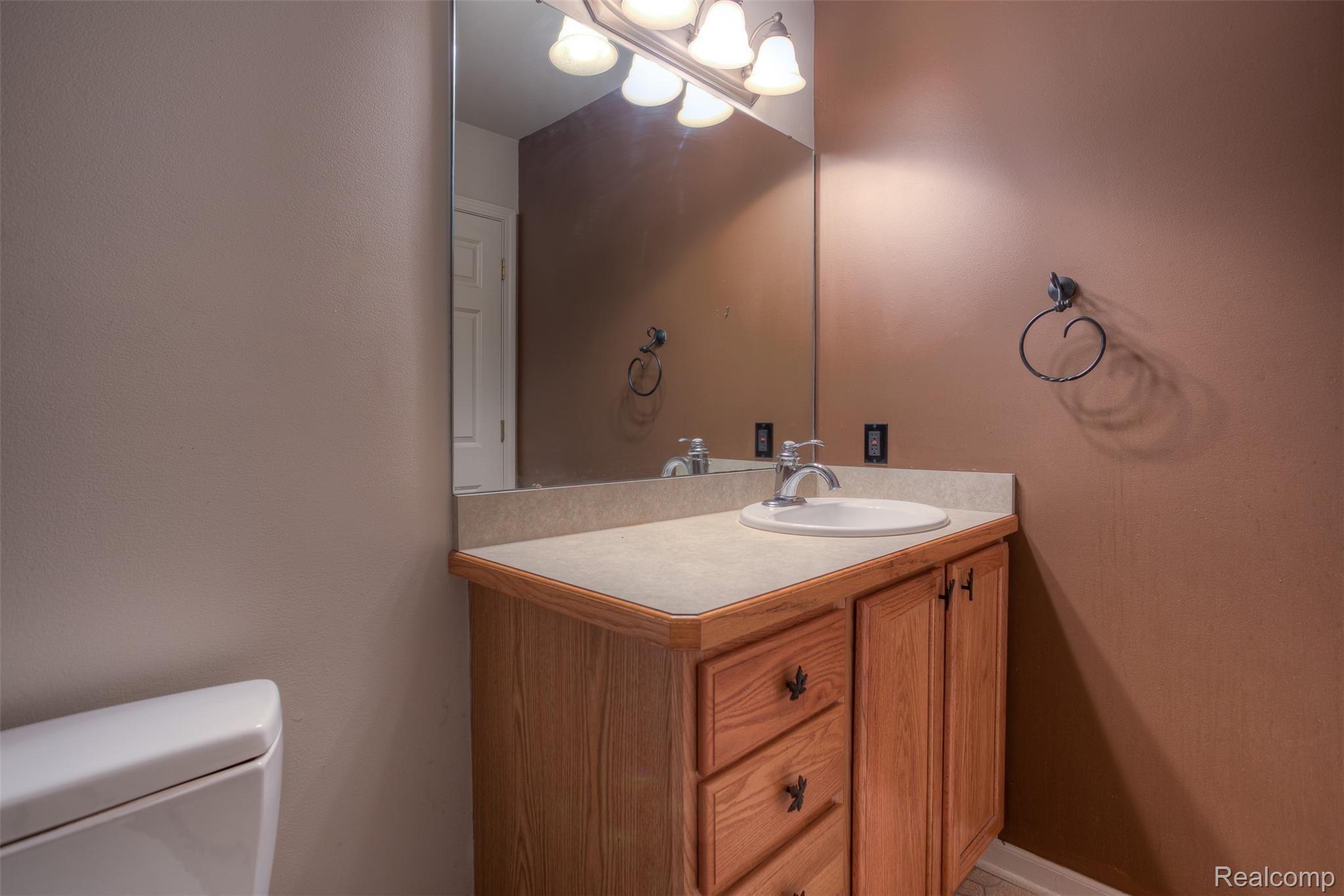 3930 Dunning Road Rochester, MI 48309 - Photo 38 of 49