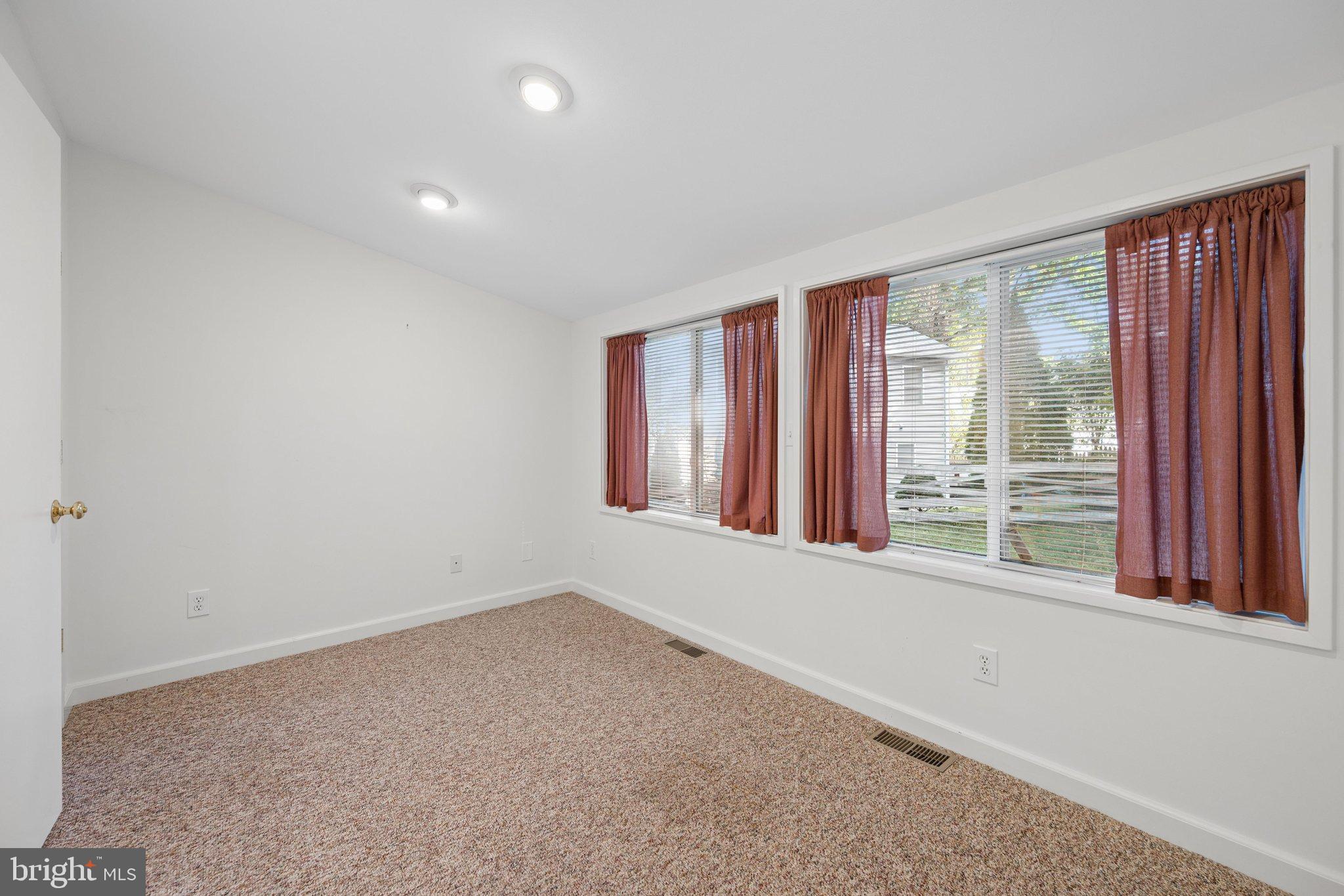 12725 Holdridge Road Silver Spring, MD 20906 - Photo 25 of 56 Bedroom / Office