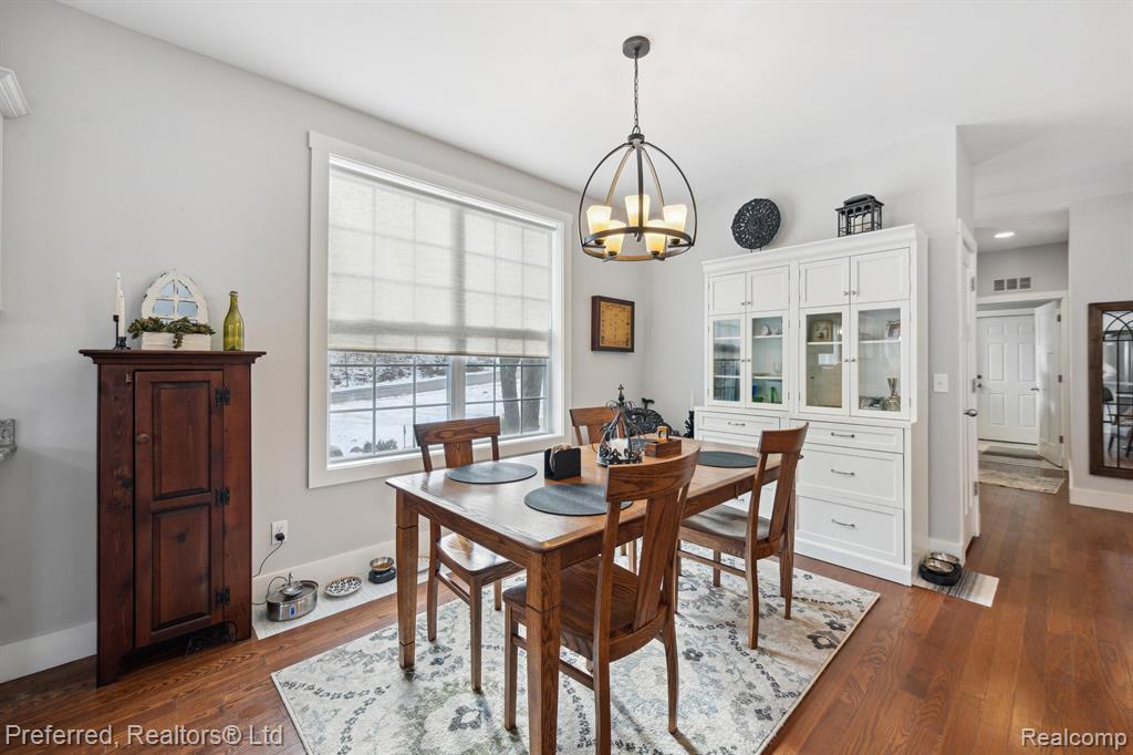 7309 Centerhill Road Brighton, MI 48116 - Photo 12 of 48