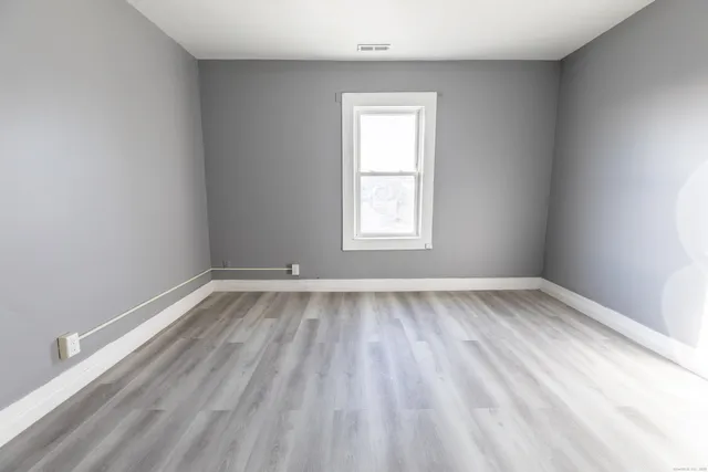 $1,450 | 247 Washington Street, Unit 3S, New Britain, CT 06051