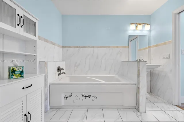 $17,000 | 311 North Surf Road, Unit 311, Hollywood, FL 33019