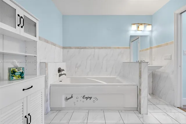 $17,000 | 311 North Surf Road, Unit 311, Hollywood, FL 33019