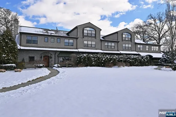 $4,300 | 140 Bellair Road, Unit Q, Ridgewood, NJ 07450