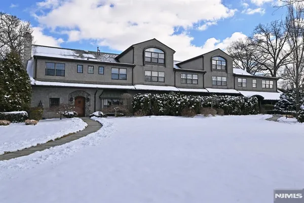 $4,300 | 140 Bellair Road, Unit Q, Ridgewood, NJ 07450