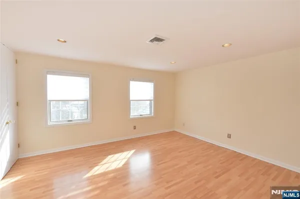 $4,300 | 140 Bellair Road, Unit Q, Ridgewood, NJ 07450