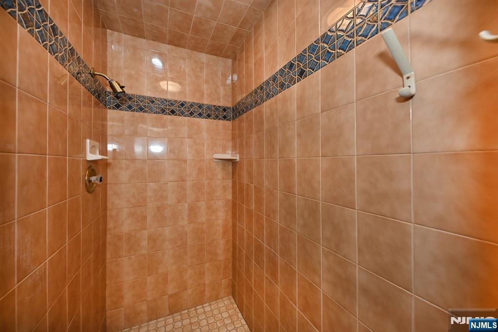 140 Bellair Road, Unit Q Ridgewood, NJ 07450 - Photo 25 of 28