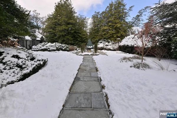 $4,300 | 140 Bellair Road, Unit Q, Ridgewood, NJ 07450