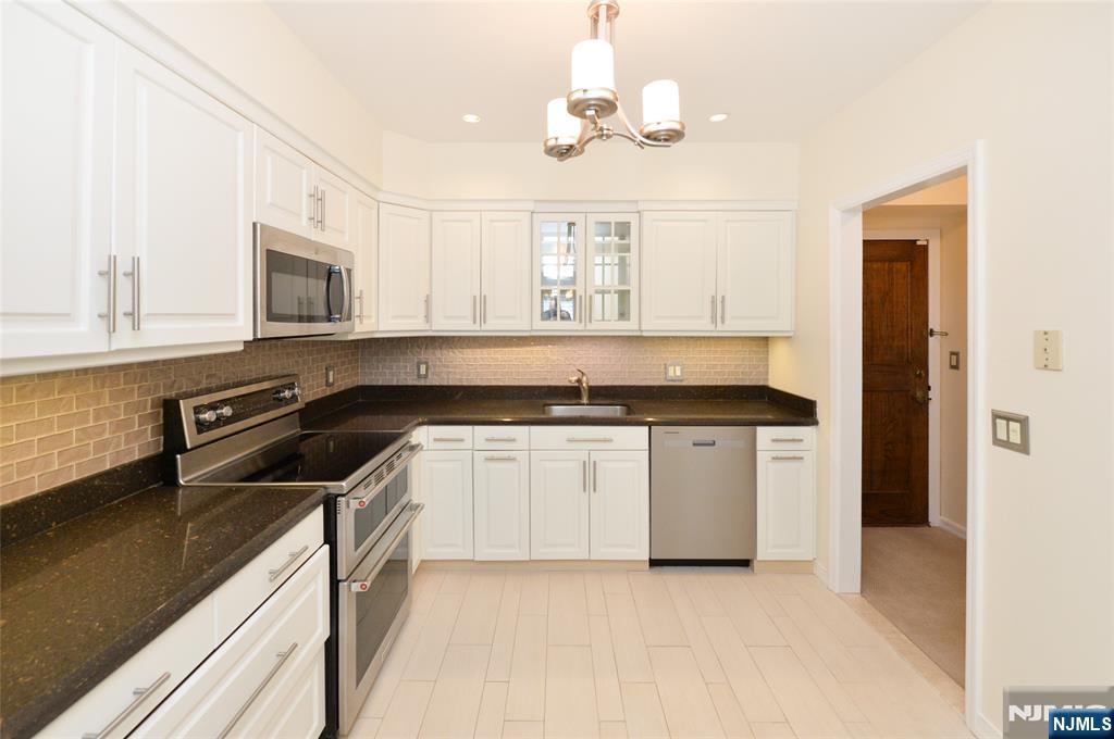 140 Bellair Road, Unit Q Ridgewood, NJ 07450 - Photo 10 of 28