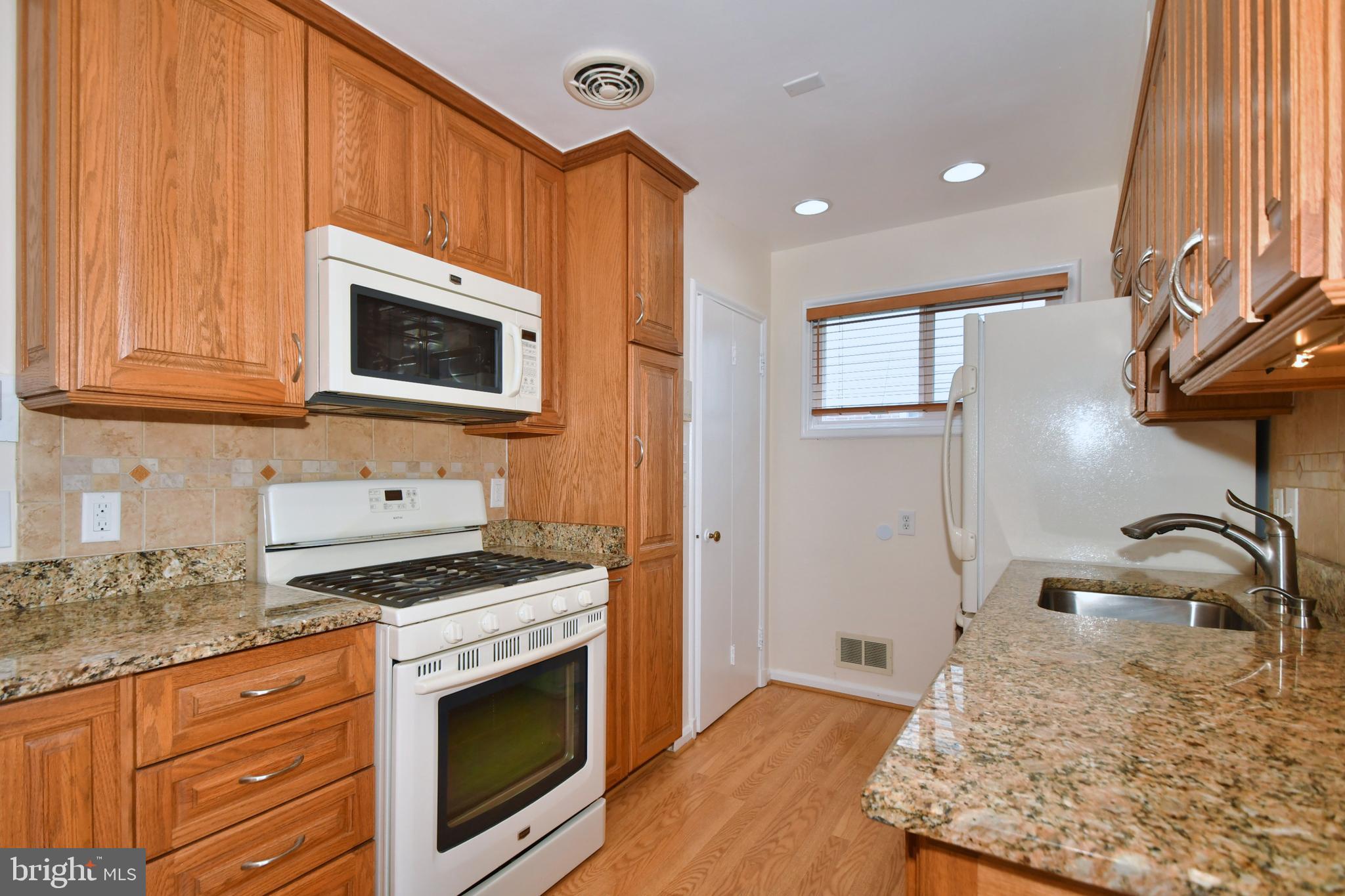 811 Milford Mill Road Baltimore, MD 21208 - Photo 14 of 49 Kitchen