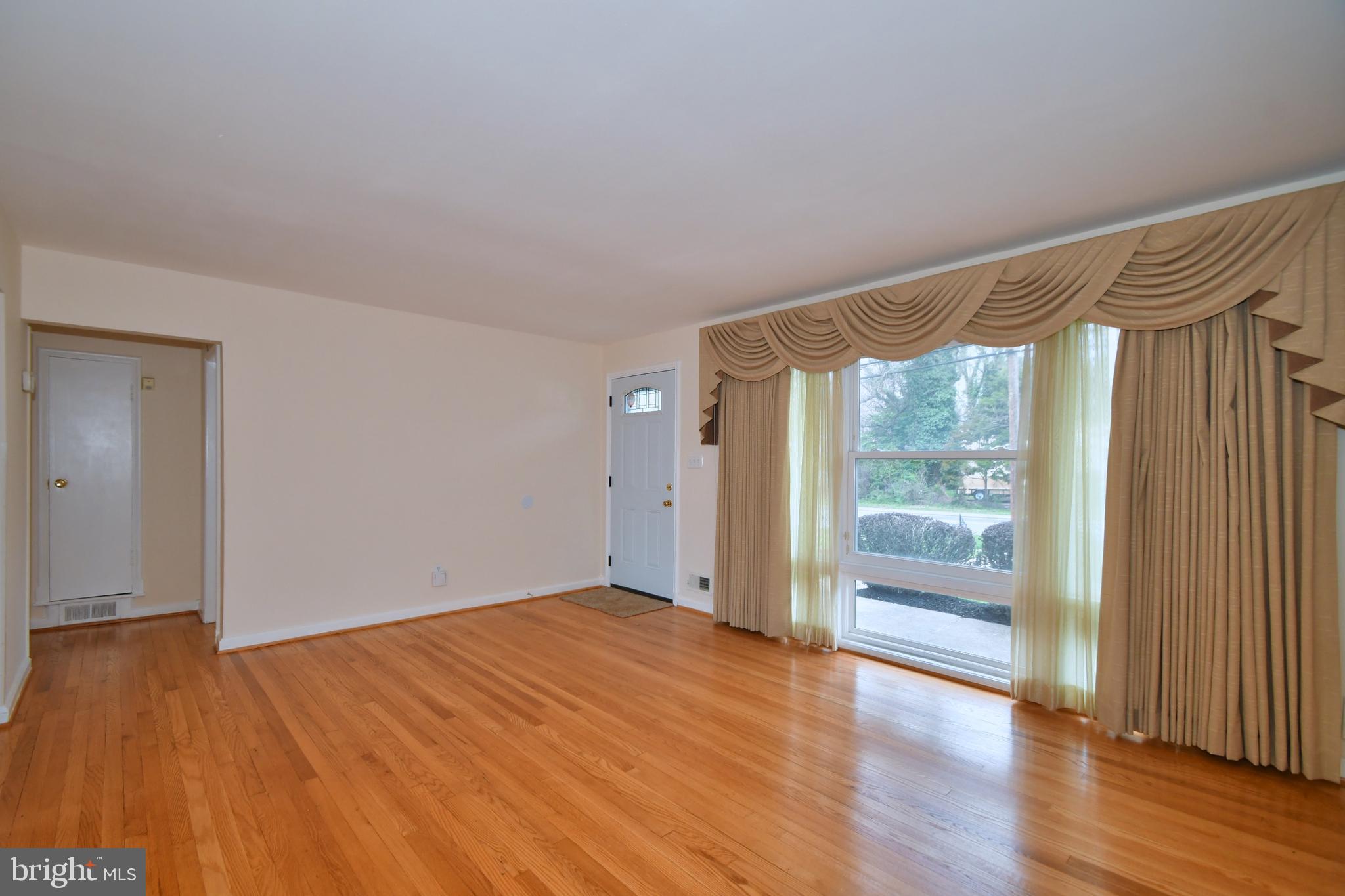 811 Milford Mill Road Baltimore, MD 21208 - Photo 3 of 49