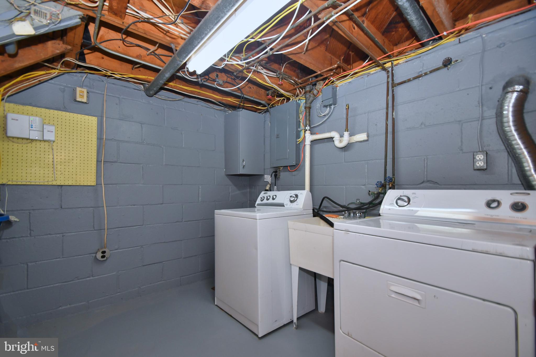 811 Milford Mill Road Baltimore, MD 21208 - Photo 37 of 49 Laundry room