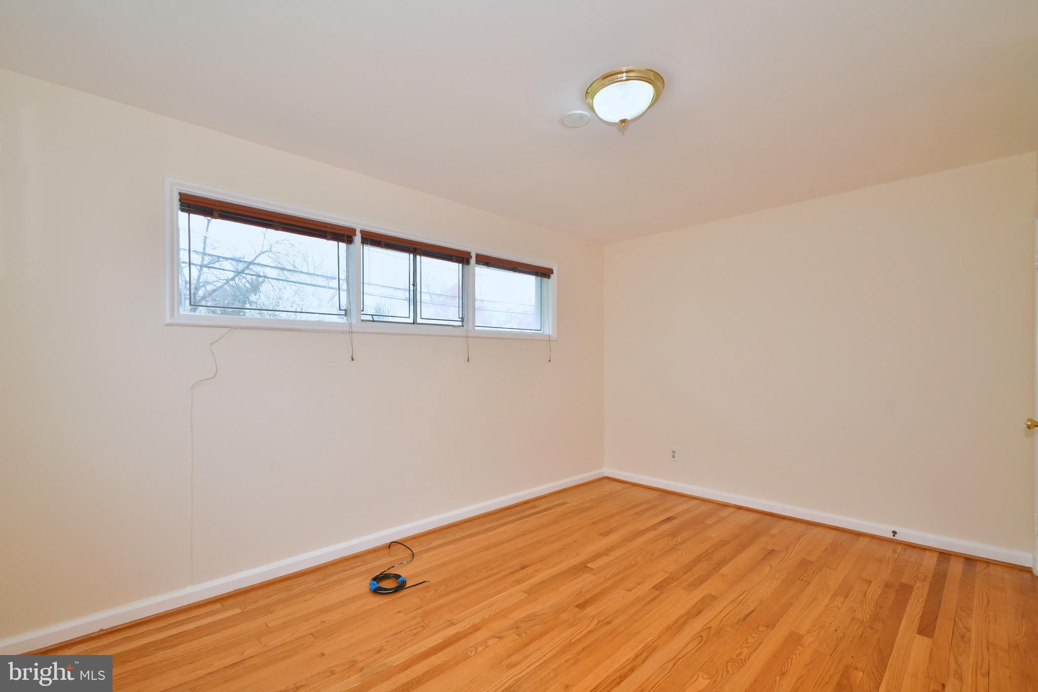 811 Milford Mill Road Baltimore, MD 21208 - Photo 7 of 49