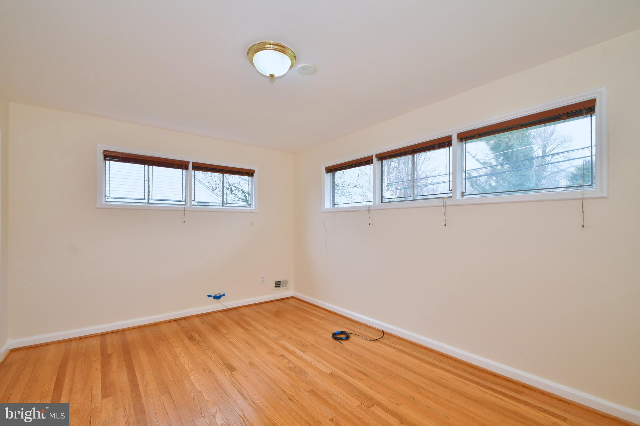 811 Milford Mill Road Baltimore, MD 21208 - Photo 8 of 49