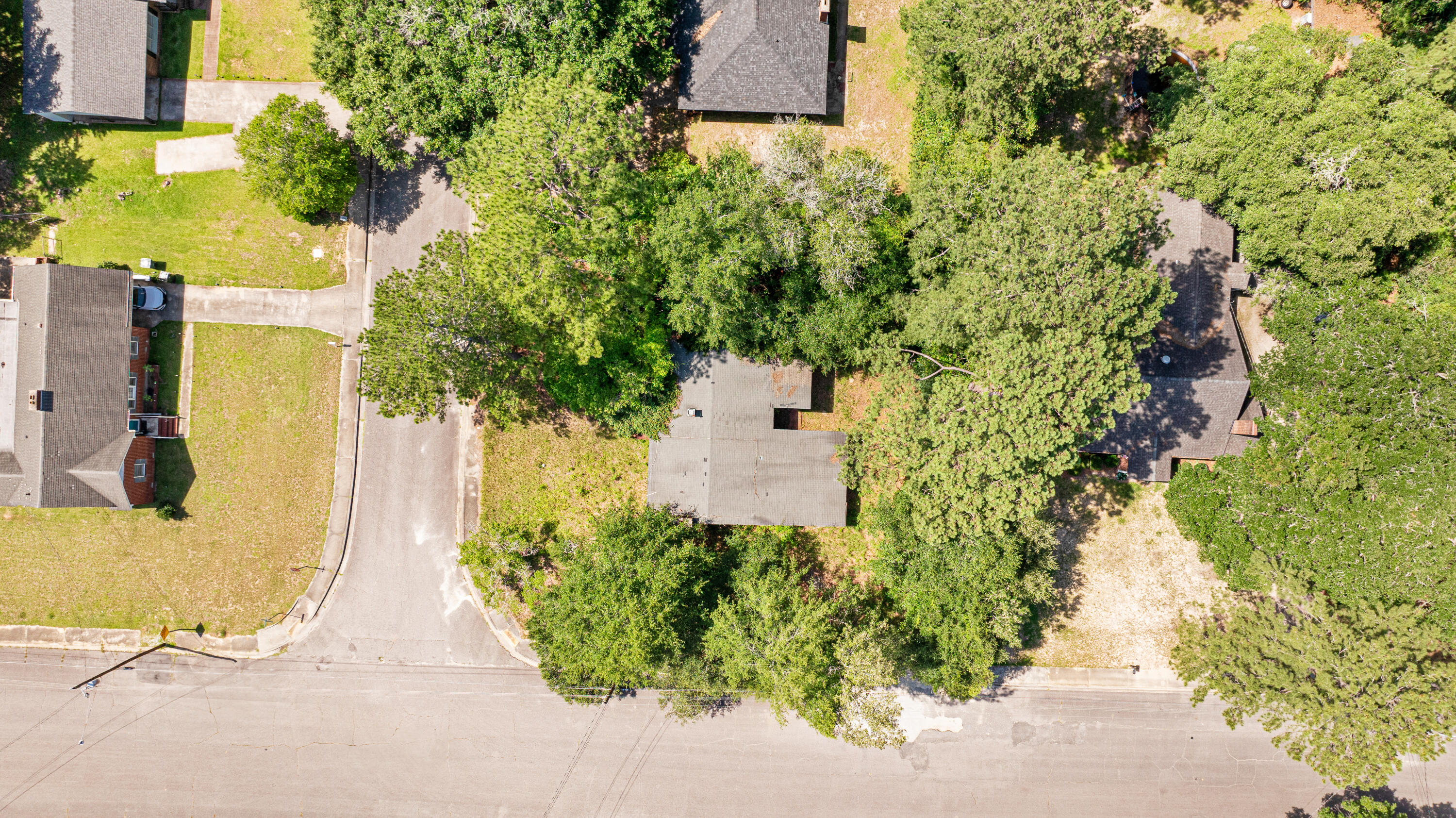 600 Virginia Street Kingstree, SC 29556 - Photo 3 of 13 600VirginiaSt.NicoleBurbagePhoto-3