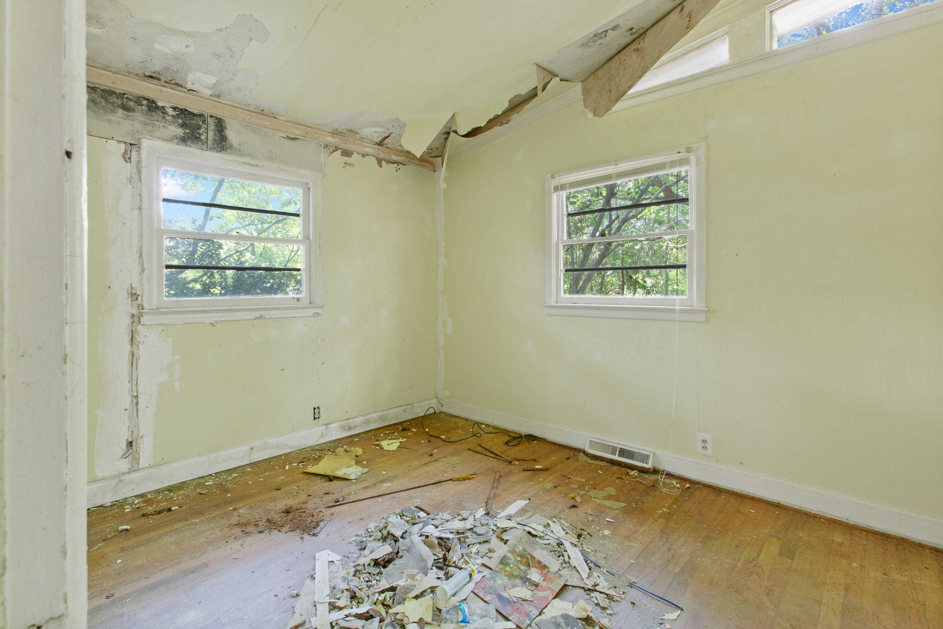 600 Virginia Street Kingstree, SC 29556 - Photo 9 of 13 600VirginiaSt.NicoleBurbagePhoto-9