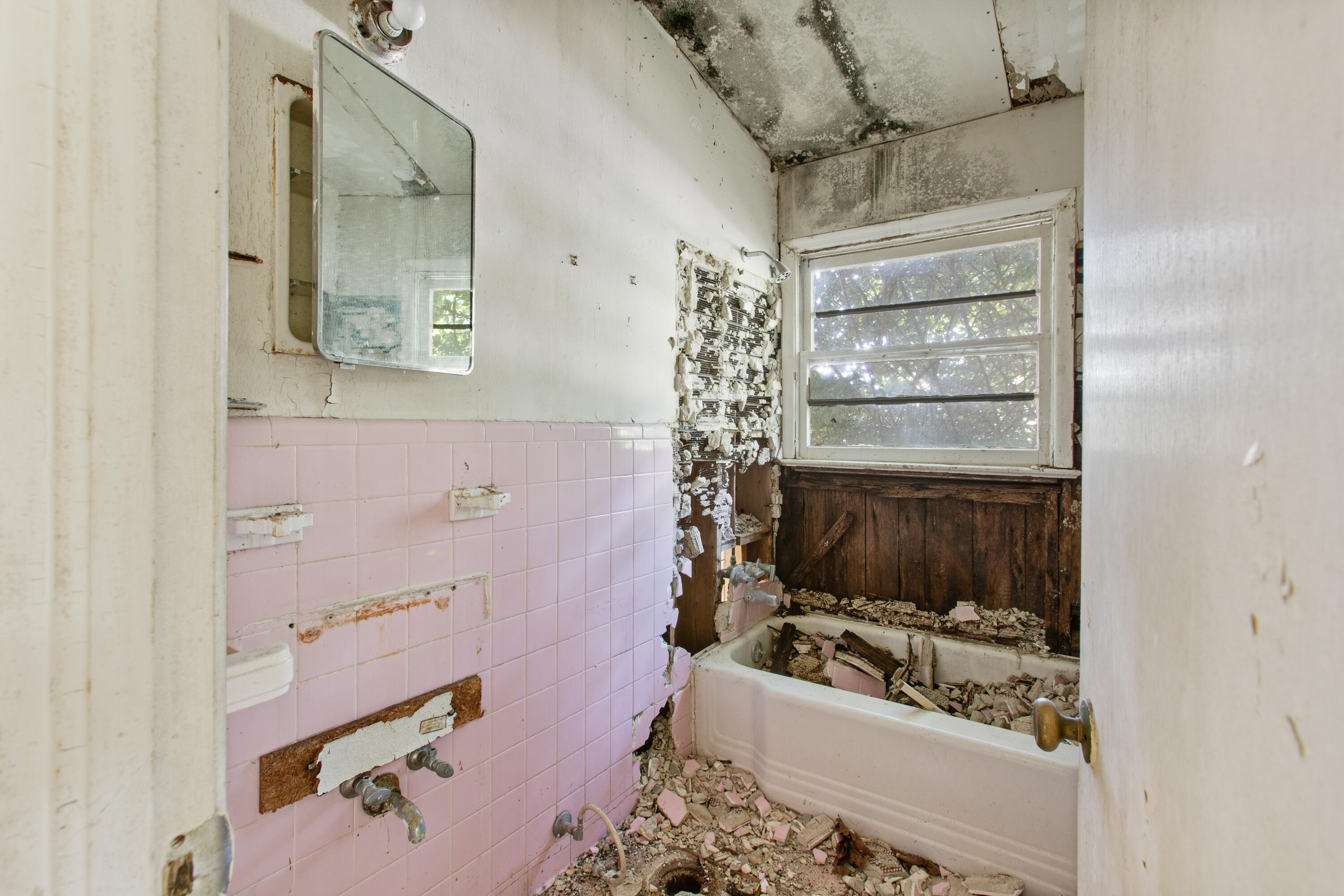 600 Virginia Street Kingstree, SC 29556 - Photo 10 of 13 600VirginiaSt.NicoleBurbagePhoto-10