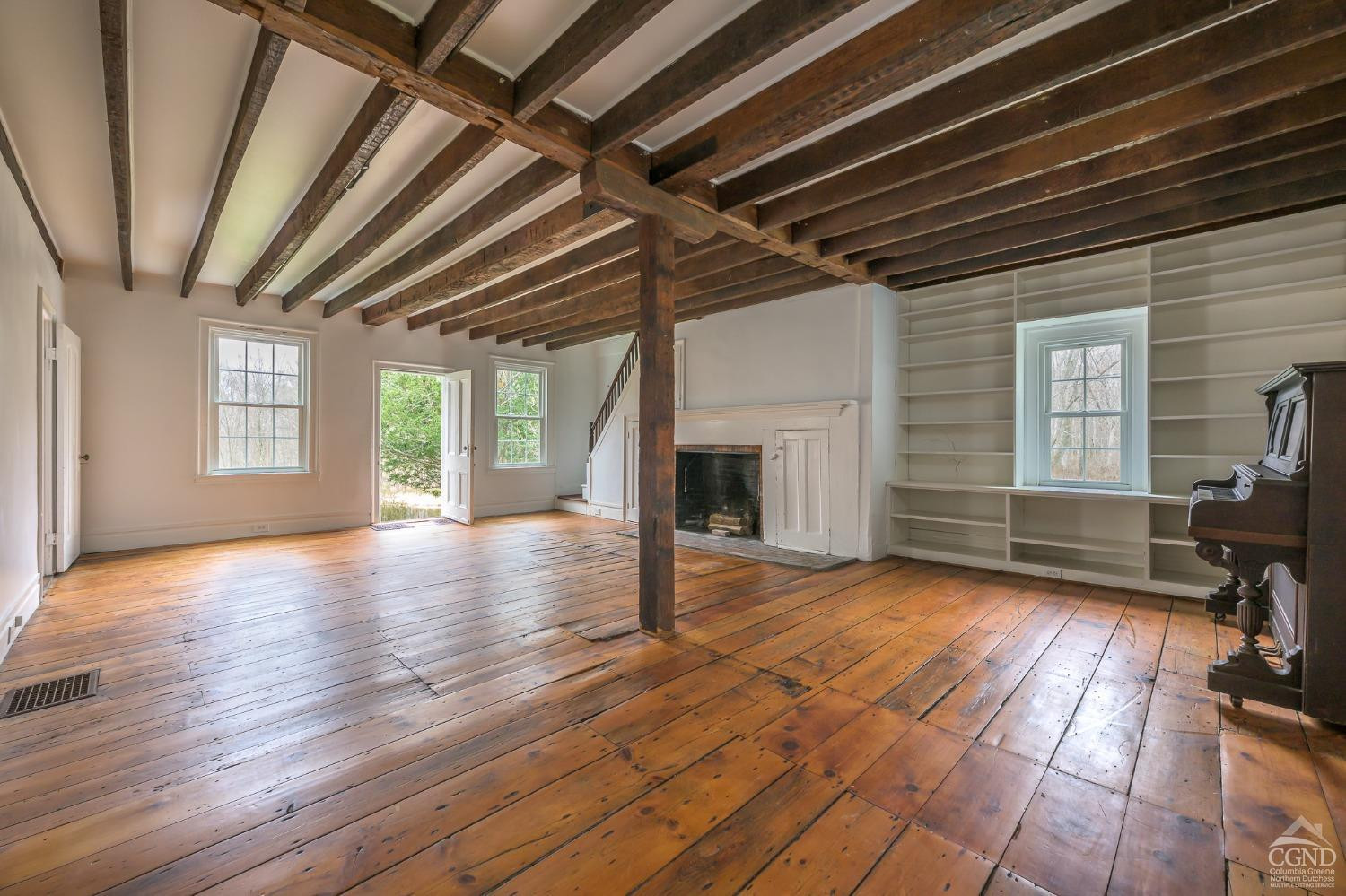 1606 Bulls Head Road Clinton Corners, NY 12514 - Photo 11 of 92 Living Room