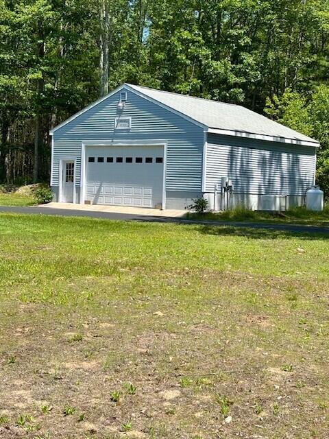 2 Oak Ridge Road Kennebunkport, ME 04046 - Photo 3 of 12 Oak Ridge Garage 1 photo 2