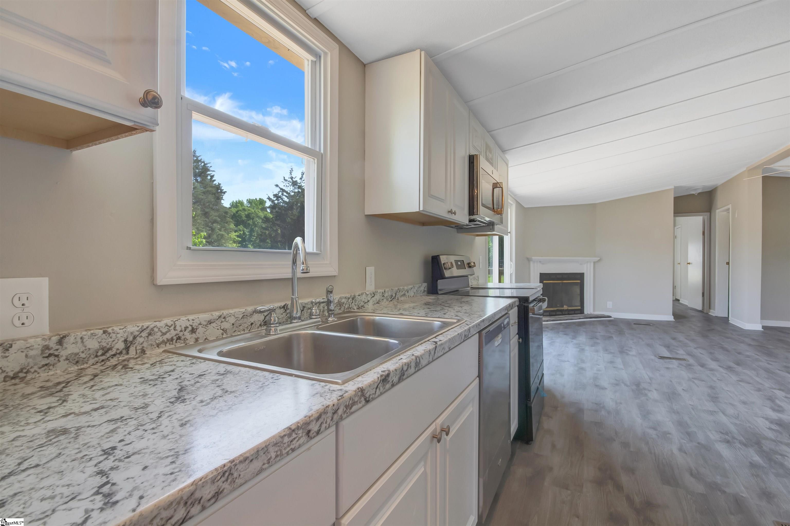 4562 Bramlett Church Road Gray Court, SC 29645 - Photo 10 of 25 Gallery Image 10