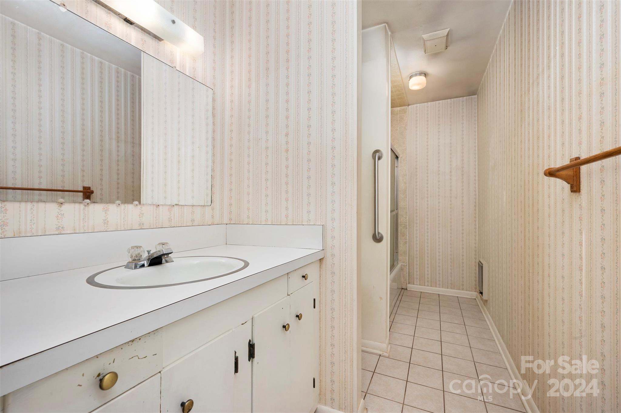 182 Collett Street Rutherfordton, NC 28139 - Photo 17 of 33