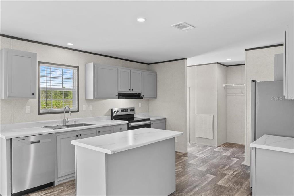 2436 Edwin Street Northeast Winter Haven, FL 33881 - Photo 3 of 36