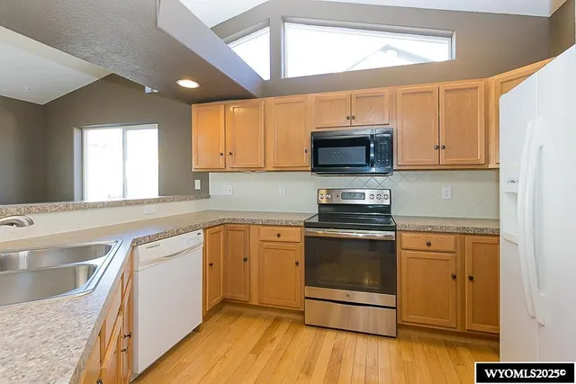 $365,000 | 302 Via Assisi, Rock Springs, WY 82901