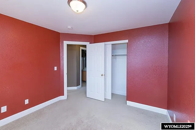 $365,000 | 302 Via Assisi, Rock Springs, WY 82901