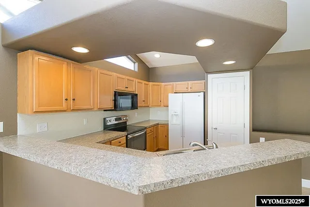 $365,000 | 302 Via Assisi, Rock Springs, WY 82901